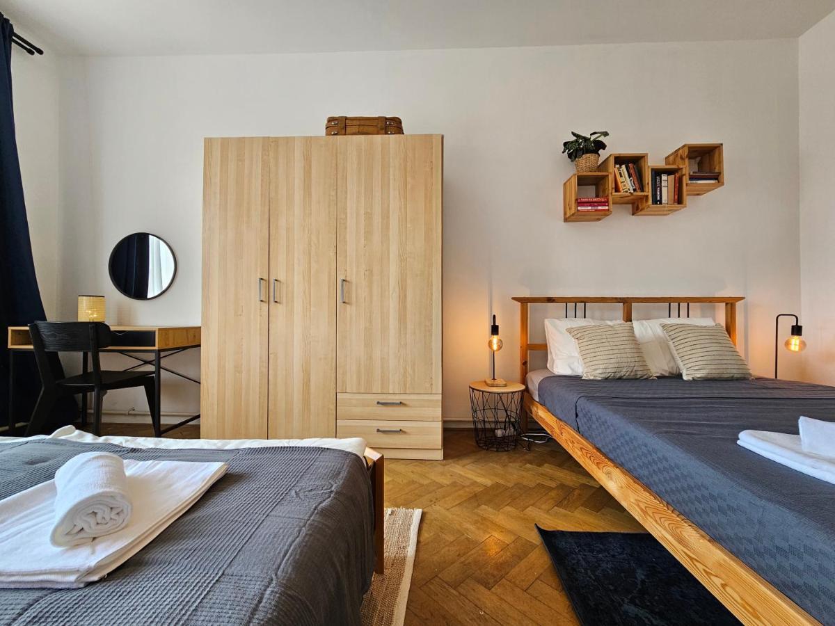 ברטיסלאבה Stone Square Apartment מראה חיצוני תמונה